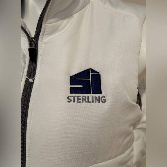 Holloway Sterling White Gray Quilted Vest With Pockets Sz M Slender Fit - Picture 2 of 9